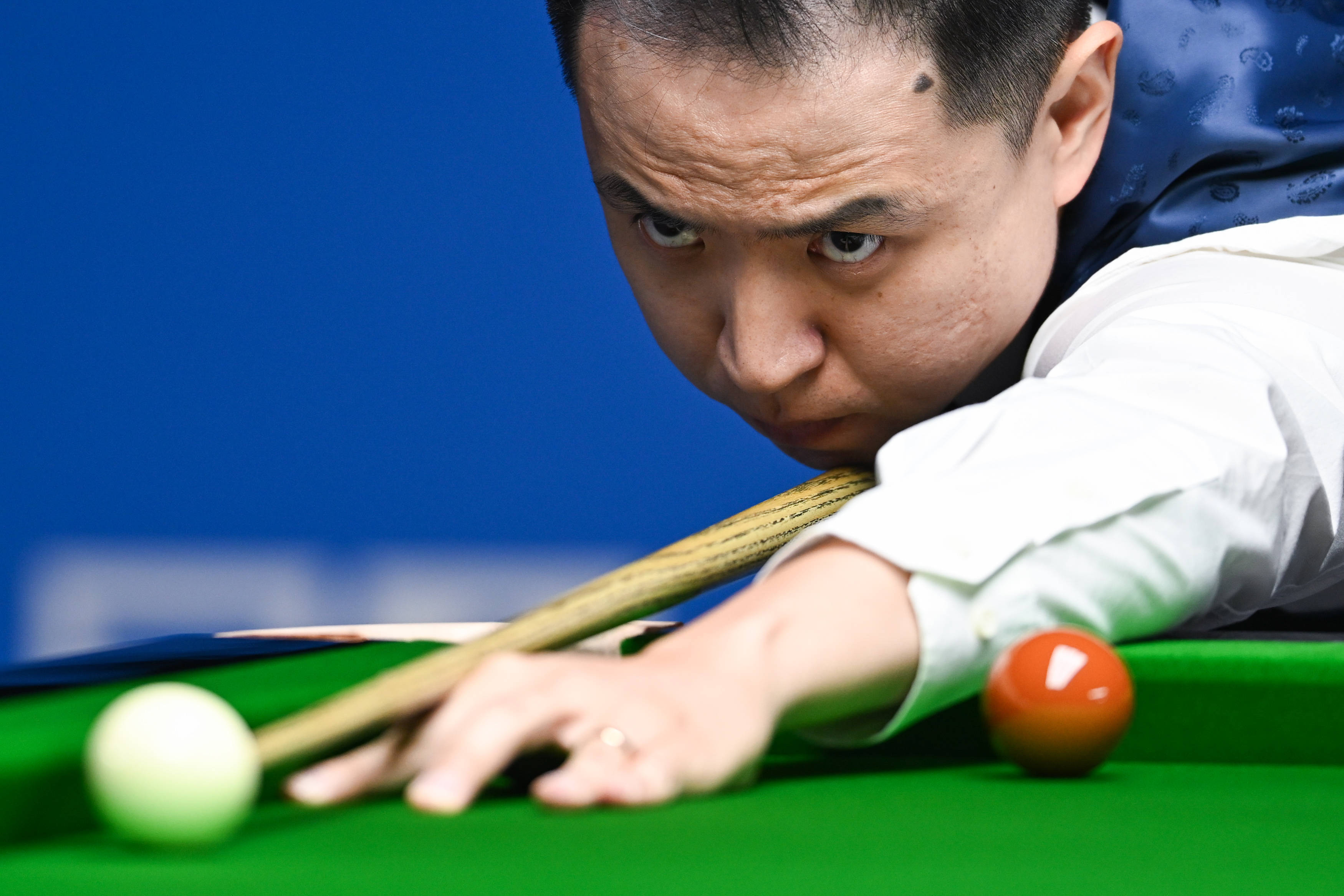 詹姆斯外线 詹姆斯外线