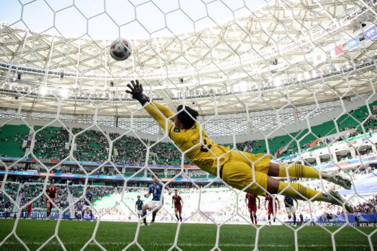 更是因为他 更是因为他